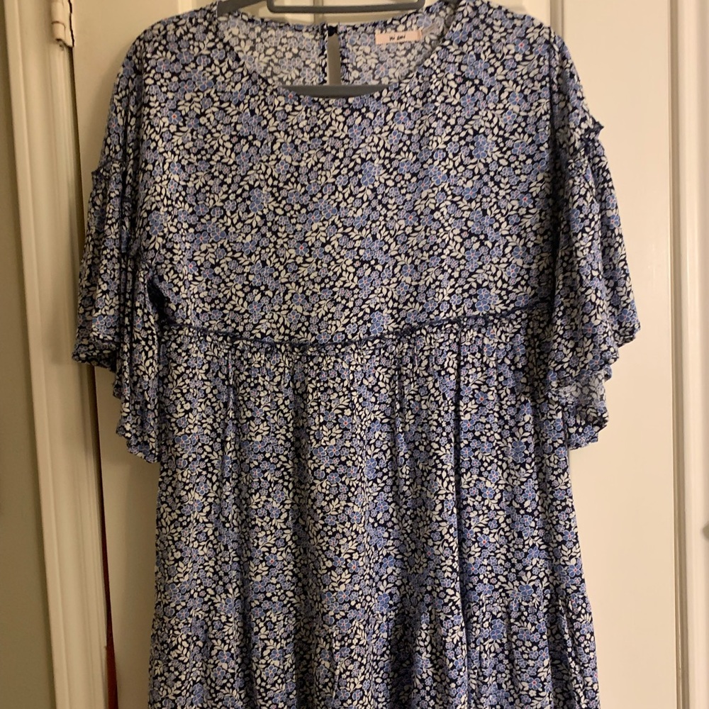 Mi Ami from Francesca’s Boutique - Navy Blue Ditsy Floral Dress